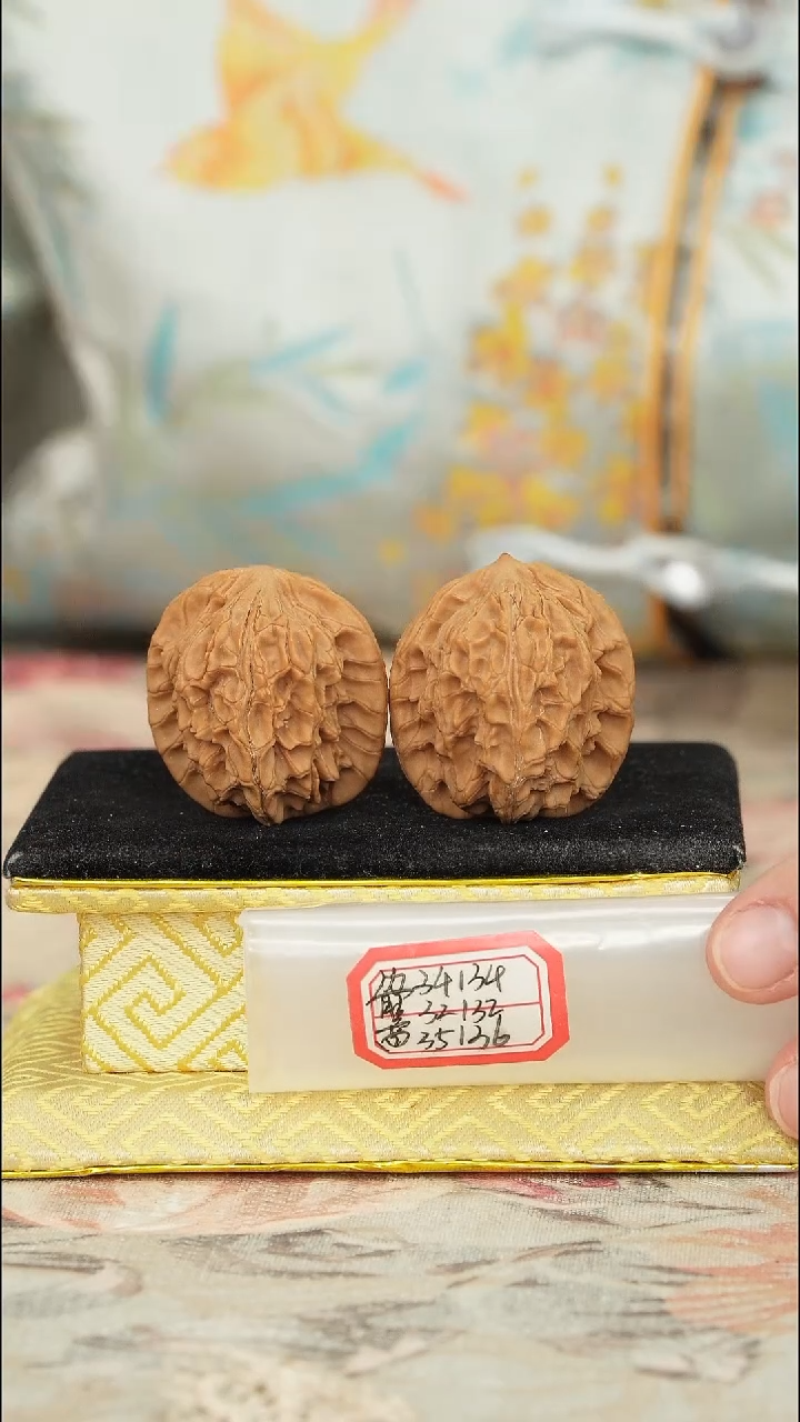 【闪购商品】文玩核桃把件宽边狮子头