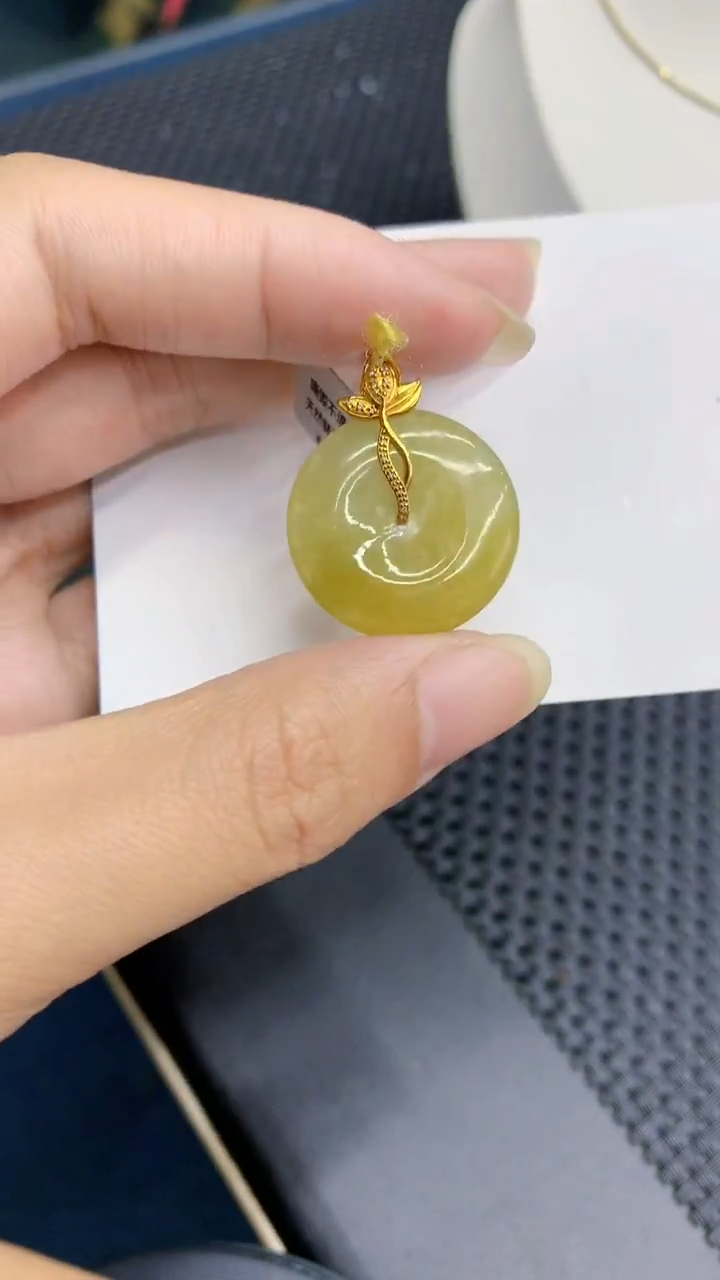 【闪购商品】翡翠颈饰18K金镶嵌            8