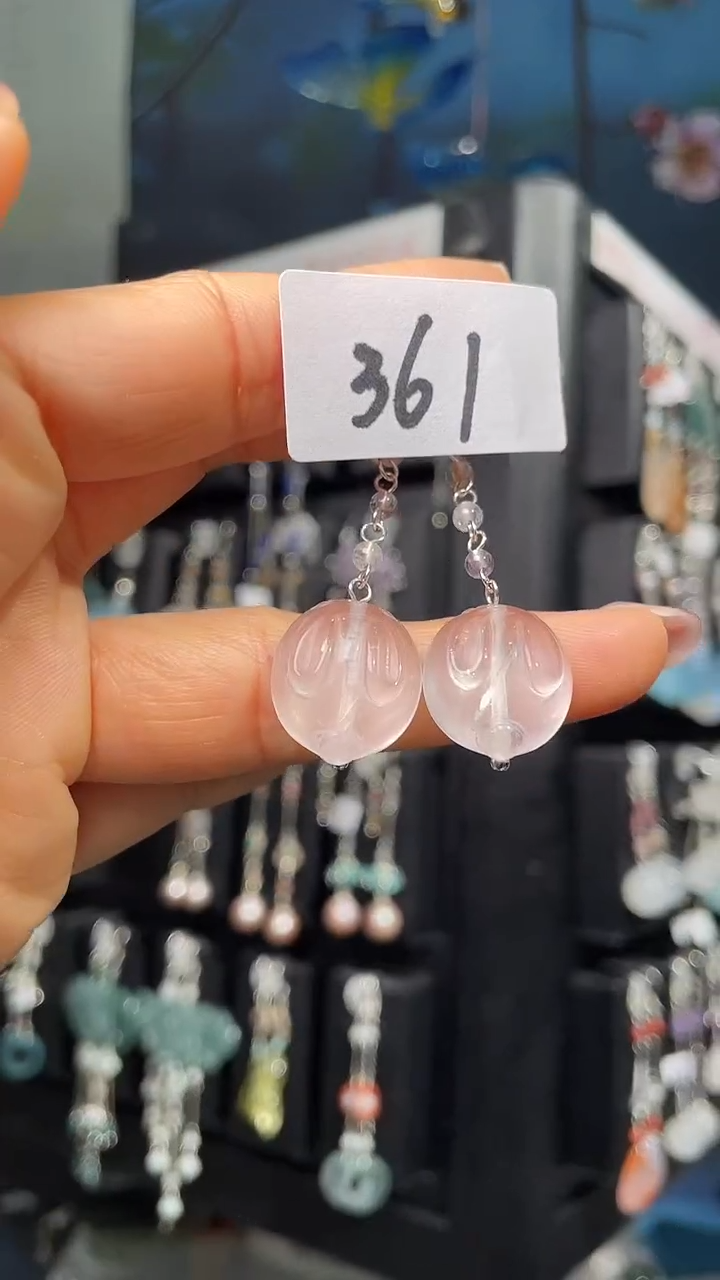 未镶嵌耳饰水晶喜欢拍