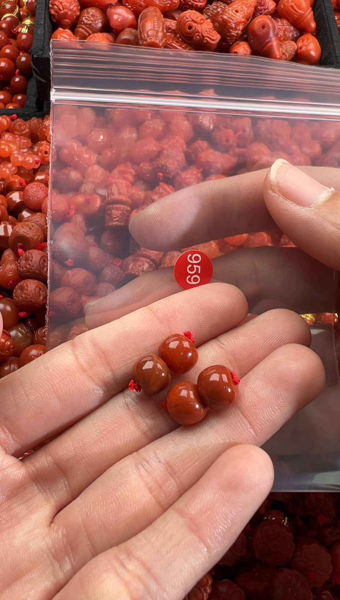 南红玛瑙未镶嵌颈饰1