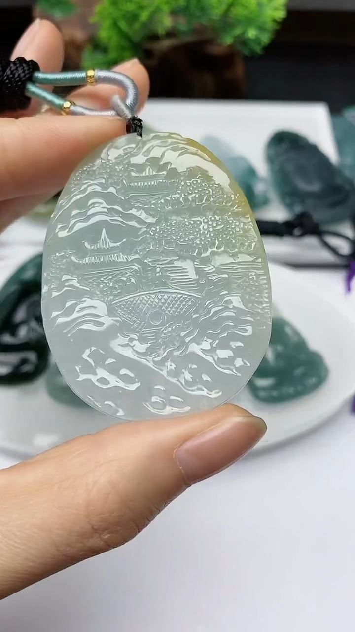 【闪购商品】翡翠颈饰未镶嵌