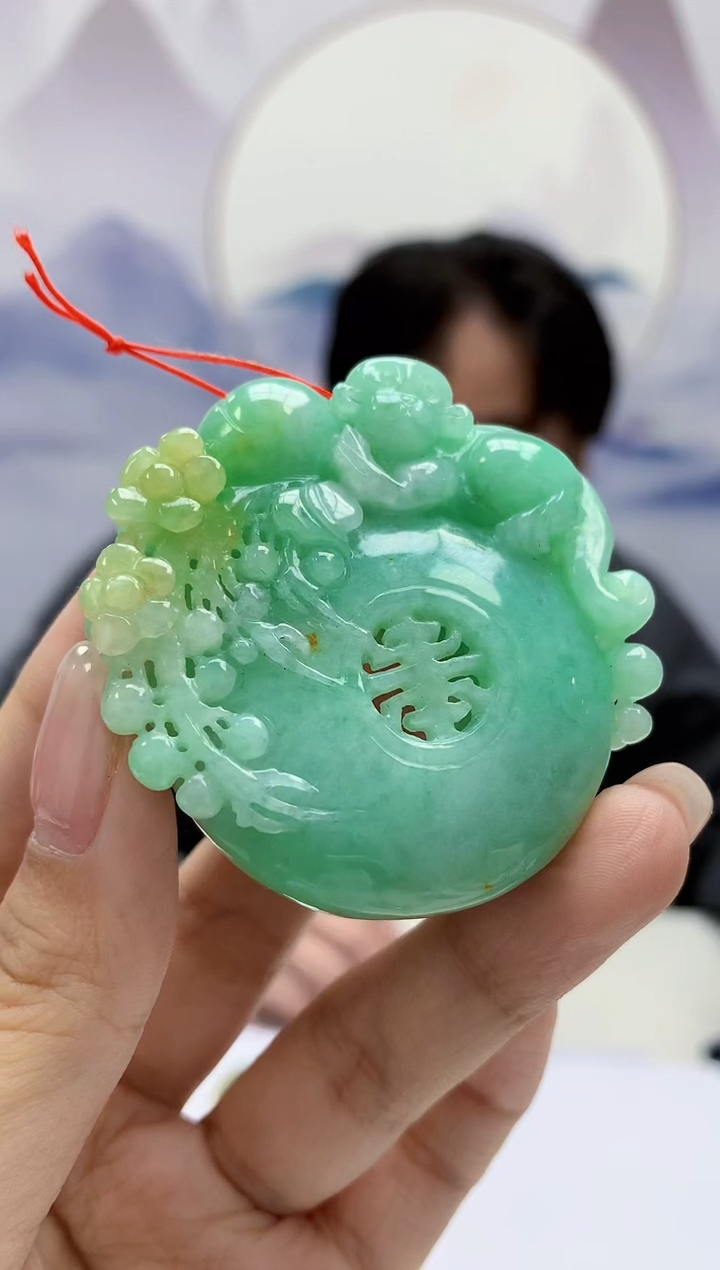 【闪购商品】定制翡翠未镶嵌5060kk-毛货挂件