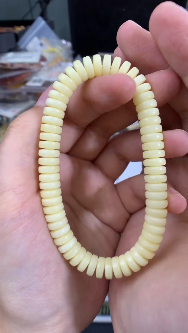 琥珀未镶嵌珠宝奇石1