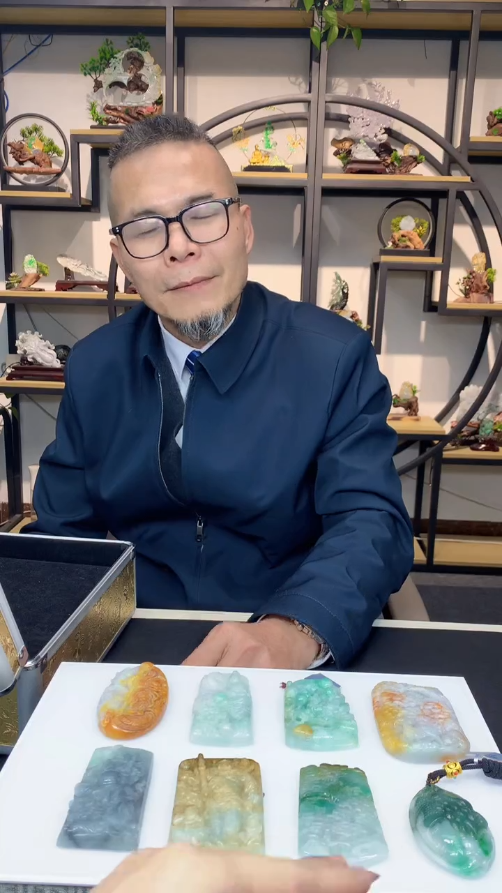 【闪购商品】定制翡翠未镶嵌1063ry-毛货挂件