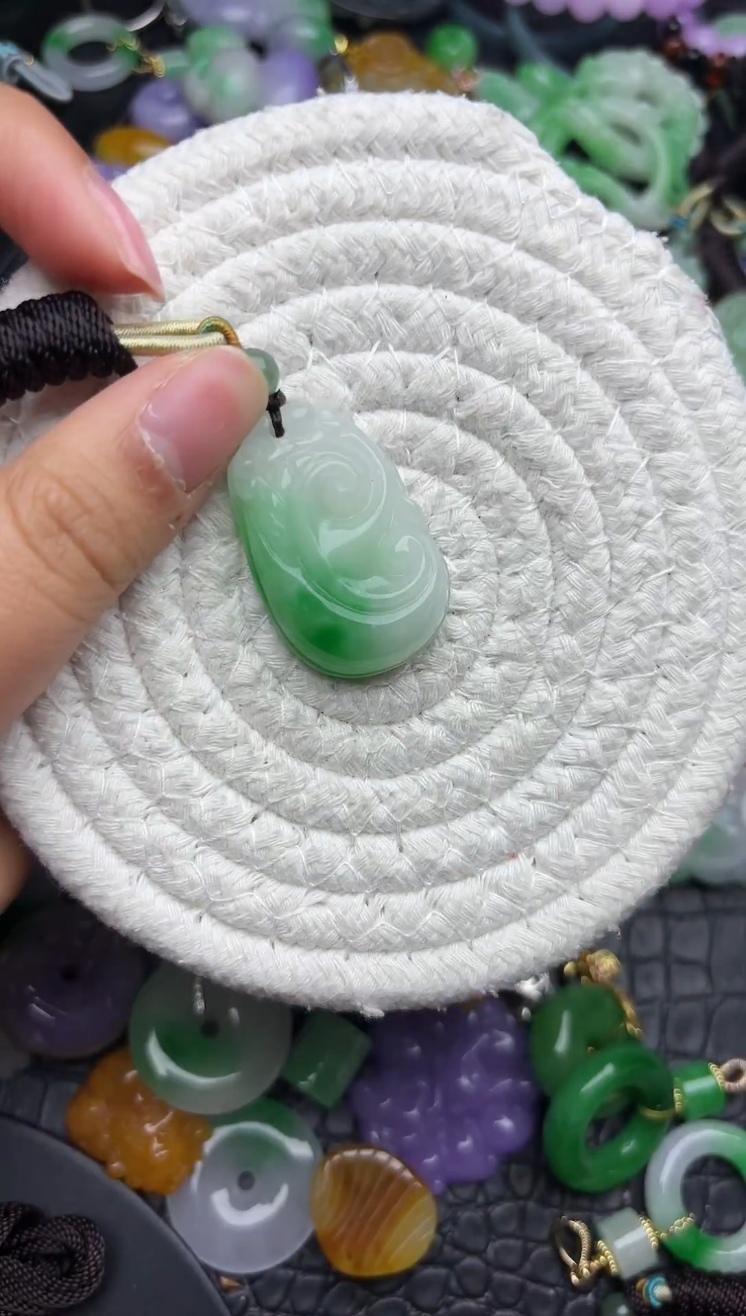 颈饰未镶嵌翡翠缅甸翡翠吊坠