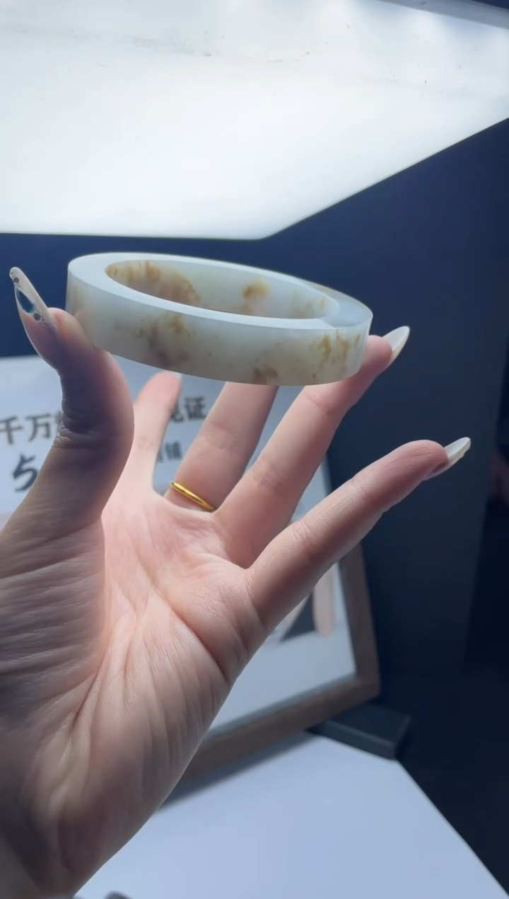 【闪购商品】定制翡翠手镯未镶嵌DDH83212