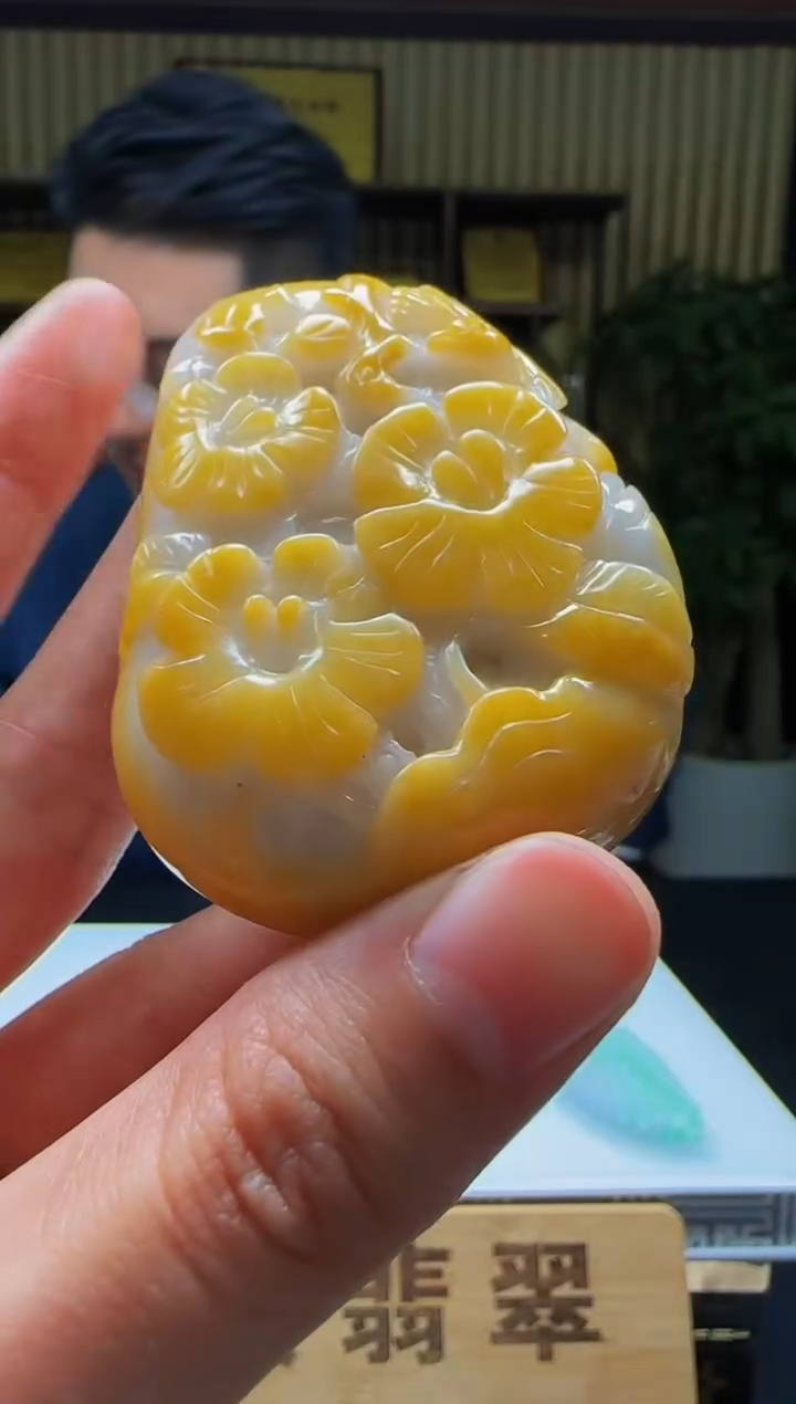 【闪购商品】定制翡翠未镶嵌Q02428翡翠毛货