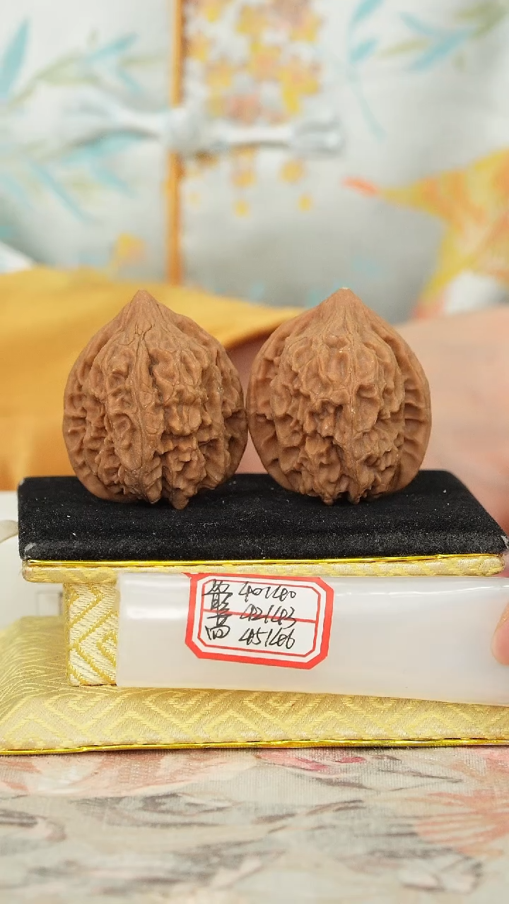 【闪购商品】文玩核桃把件鸡心有修
