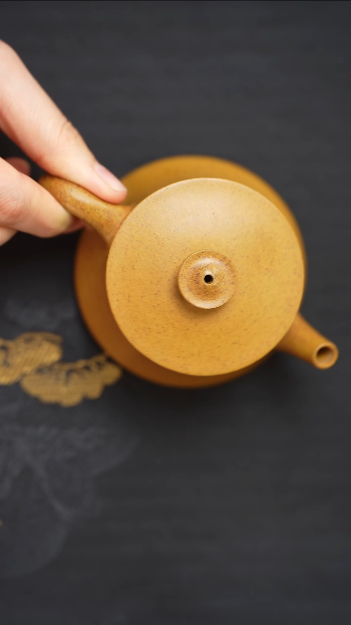 【闪购商品】紫砂茶壶黄段柴烧柱础100CC