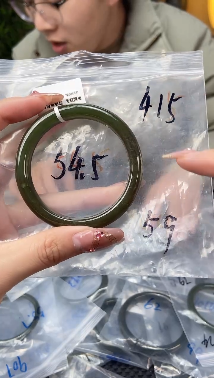 【闪购商品】和田玉手镯未镶嵌和田玉手镯415