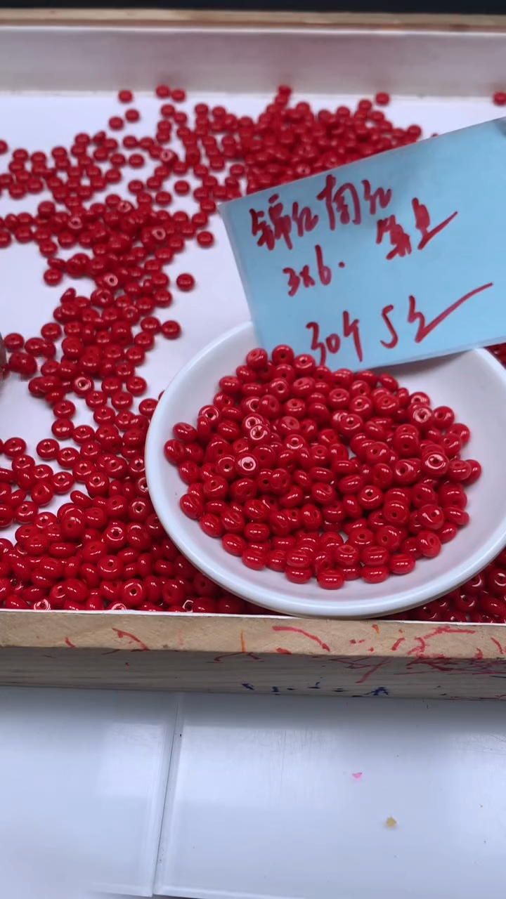 未镶嵌散珠南红玛瑙B572 锦红南算盘3*6mm30颗5元