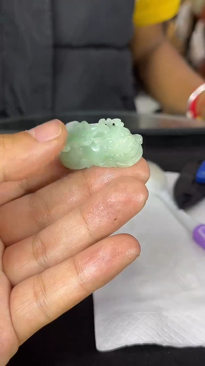 颈饰未镶嵌翡翠天然A货翡翠