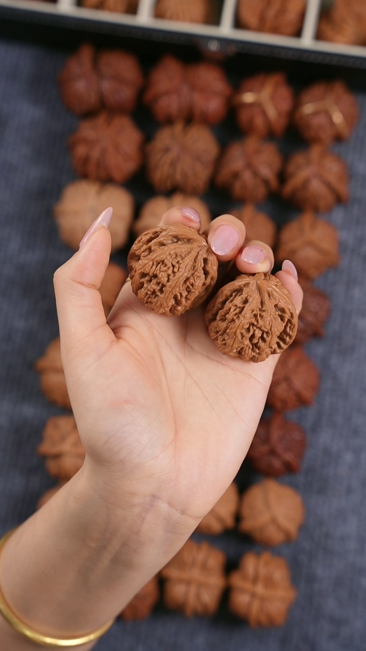 【闪购商品】文玩核桃吊坠粗筋异型