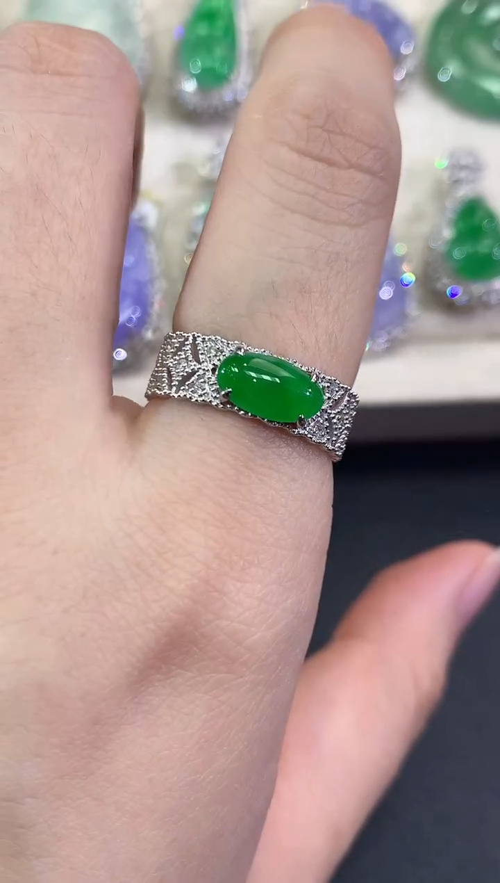 【闪购商品】翡翠戒指18K金镶嵌B57    