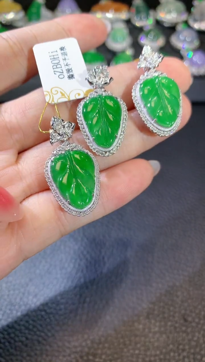 【闪购商品】翡翠吊坠(不含链)18K金镶嵌A36 多样性发货一件