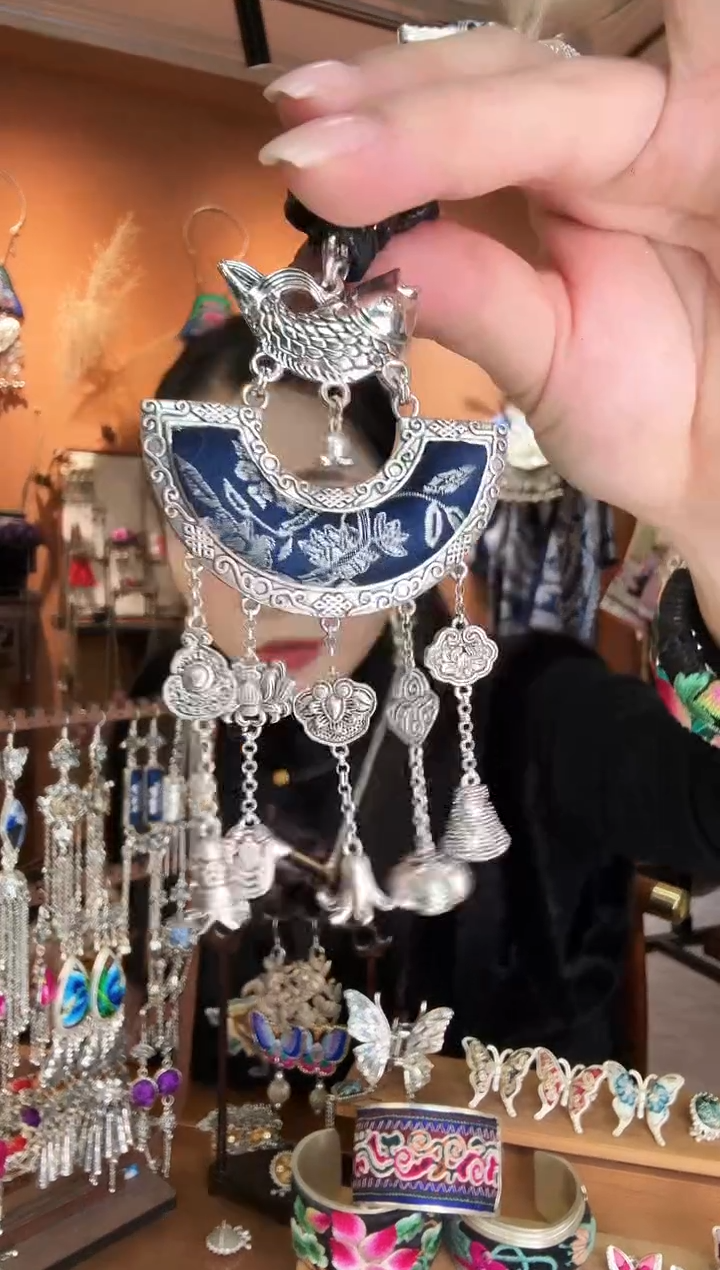 刺绣纯手工民族风吊坠