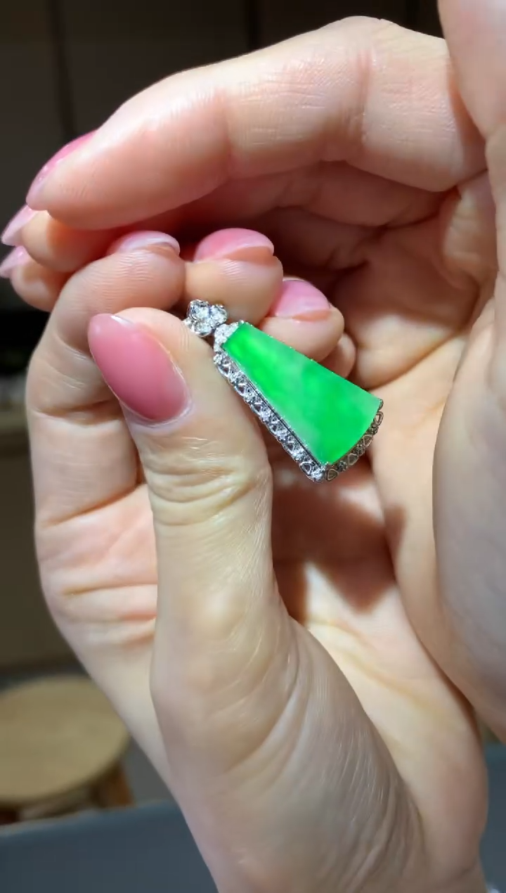 【闪购商品】翡翠颈饰18K金镶嵌|不退不换