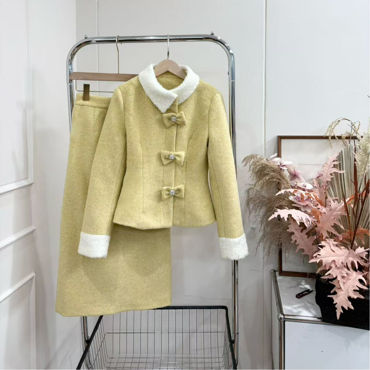 拉夏贝尔2025年冬季新款时尚简约宽松羽绒上衣+半裙 27503 JCK