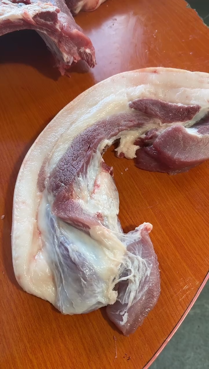 中国大陆180食用农产品R****w猪前漕肉2.26Rainbow