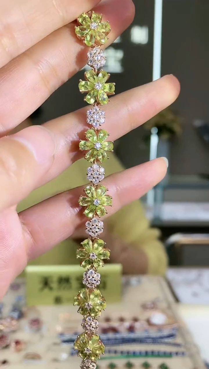 【闪购商品】橄榄石手链银S925镶嵌手链