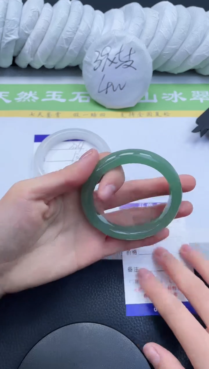 【闪购商品】石英质玉手镯未镶嵌A325-54+