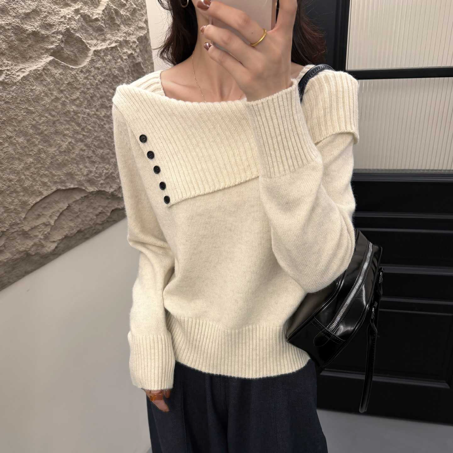 2026年设计感毛衣时尚百搭洋气气质长袖一字肩针织上衣女W2-29