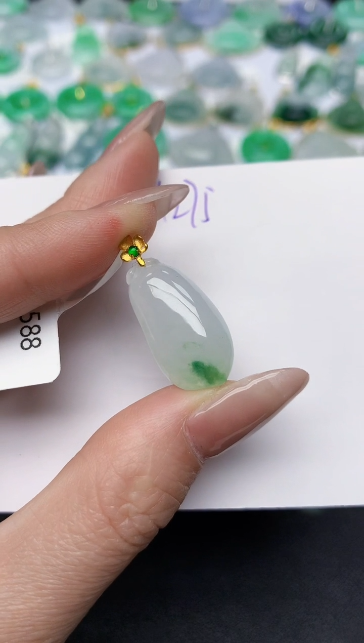 颈饰18K金镶嵌翡翠天然缅甸A货翡翠百元以上9元证书费自理
