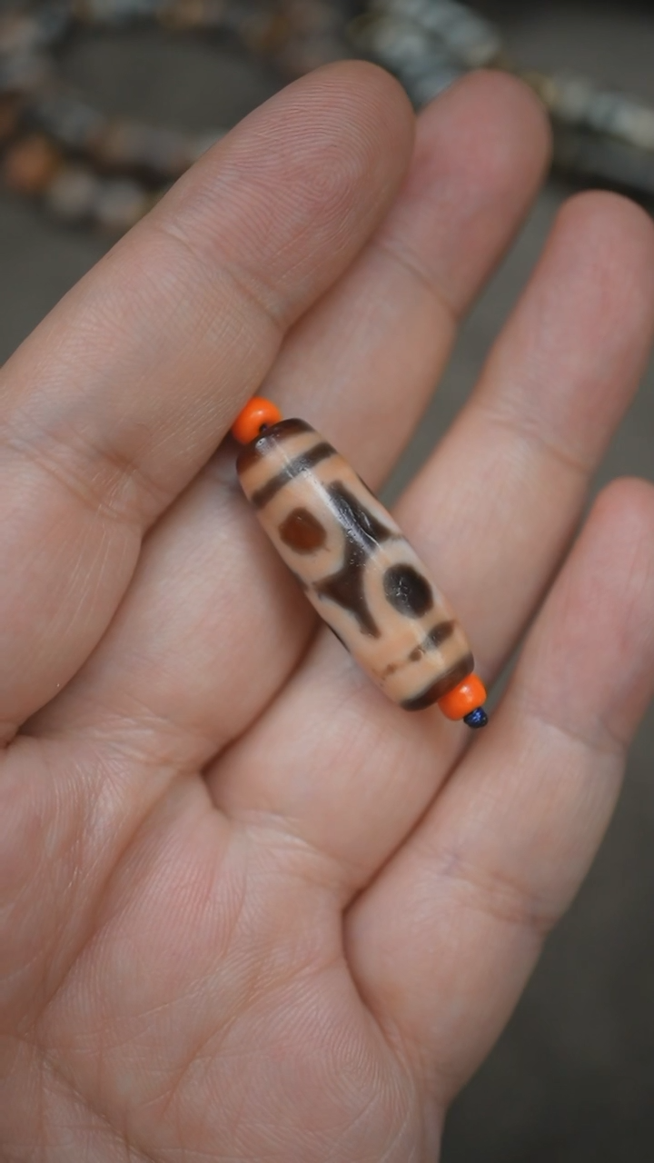 【闪购商品】玛瑙/玉髓颈饰未镶嵌蚀花玛瑙珠定制编绳