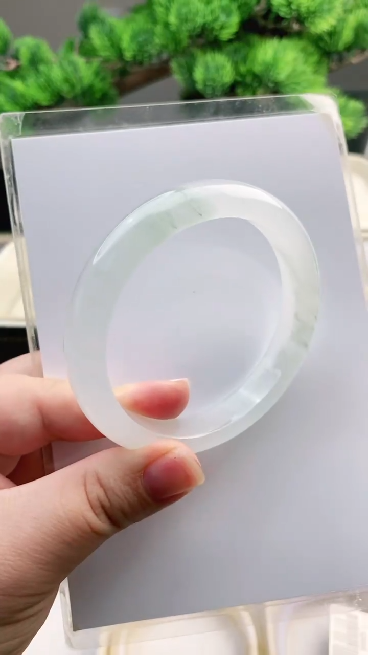 【闪购商品】石英质玉手镯未镶嵌60