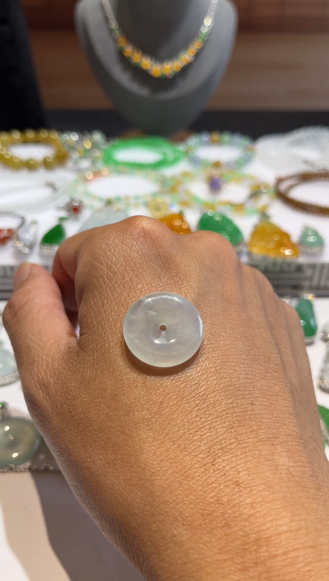 颈饰18K金镶嵌翡翠翡翠A货 闪购多样性