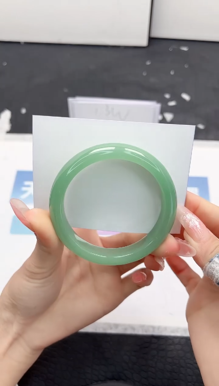 【闪购商品】石英质玉手镯未镶嵌292-55.9