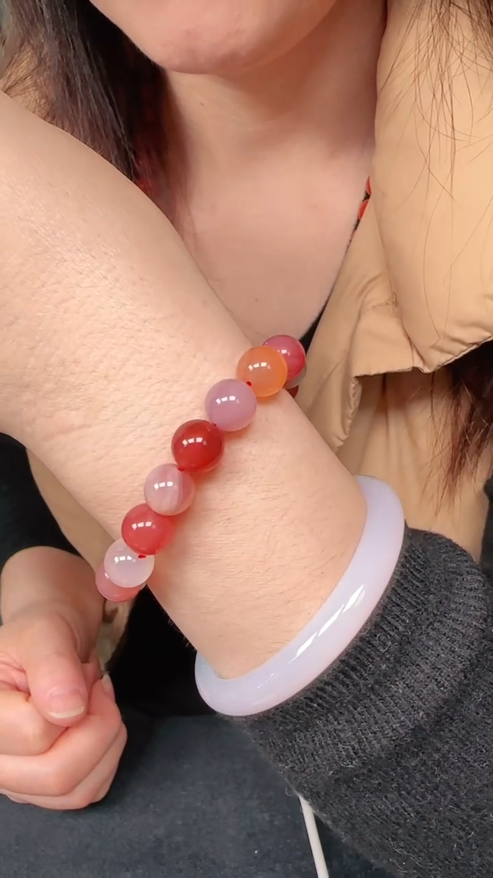 未镶嵌多样性发一件玛瑙/玉髓10Mm 多宝手串