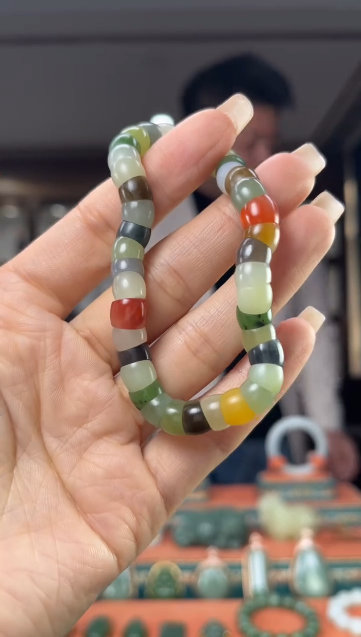 颈饰未镶嵌和田玉佩佩