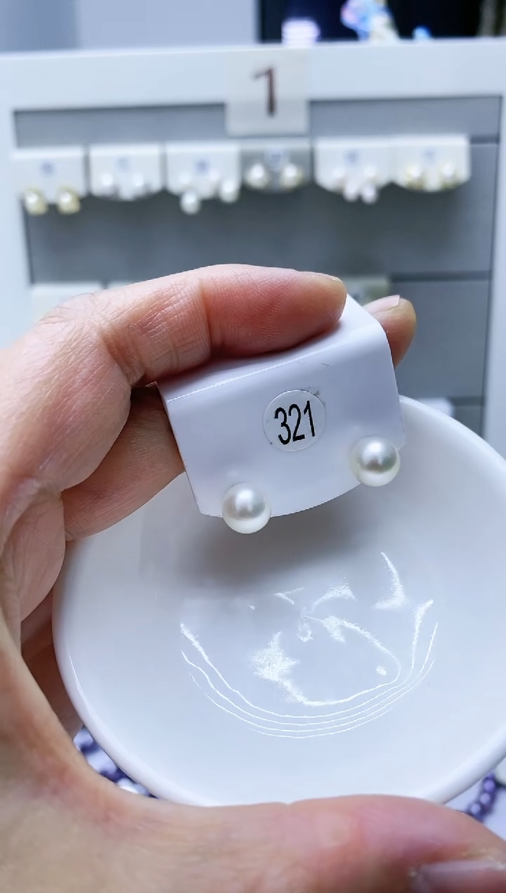 【闪购商品】海水珍珠耳饰银S925镶嵌321