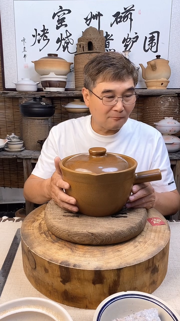 草木灰釉单柄陶土砂锅2.8升