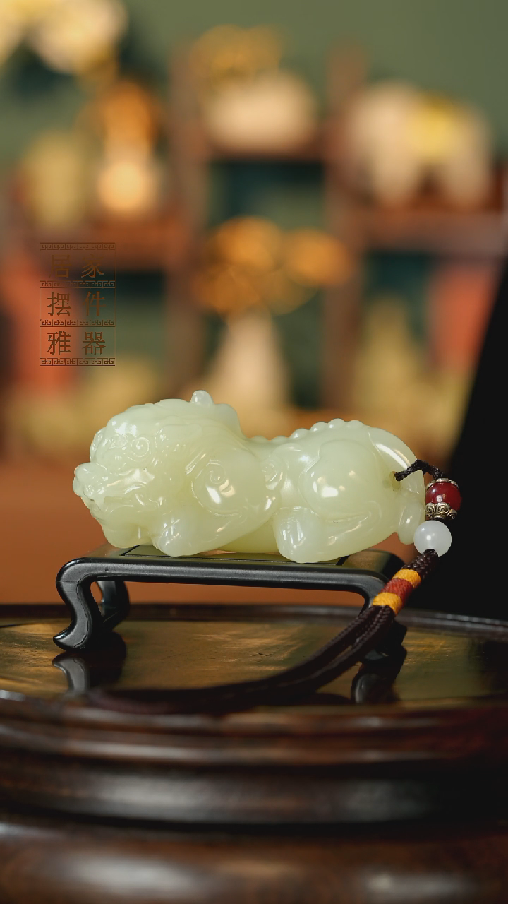 玉《纳福貔貅》摆件