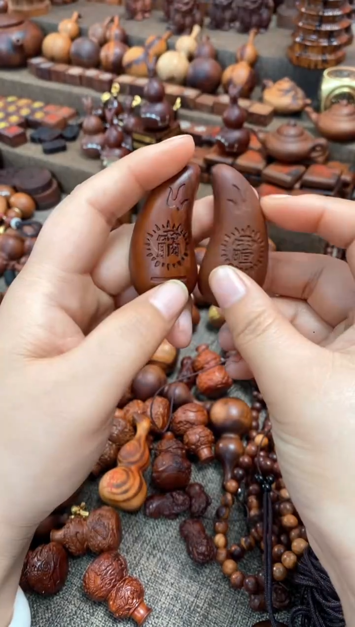 【闪购商品】木枣木新品小挂杯一对随机发