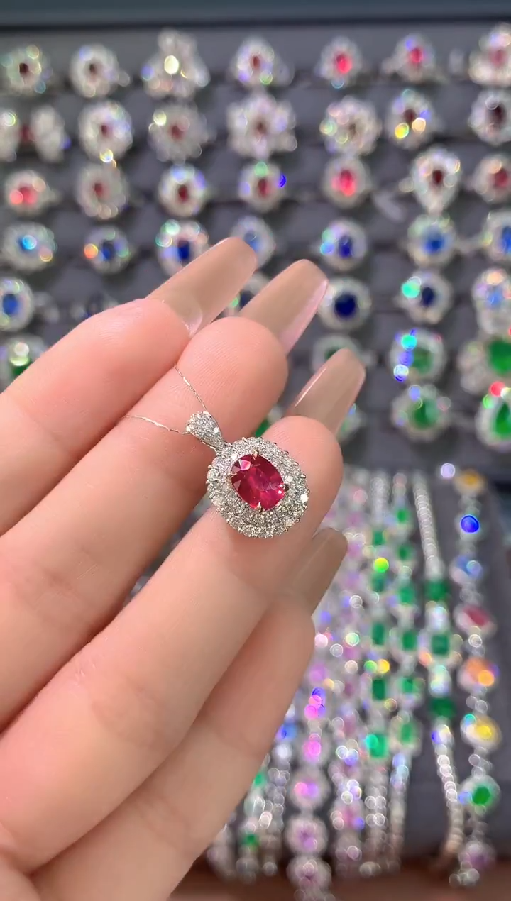 18K金镶嵌吊坠红宝石-1.08克拉*无烧