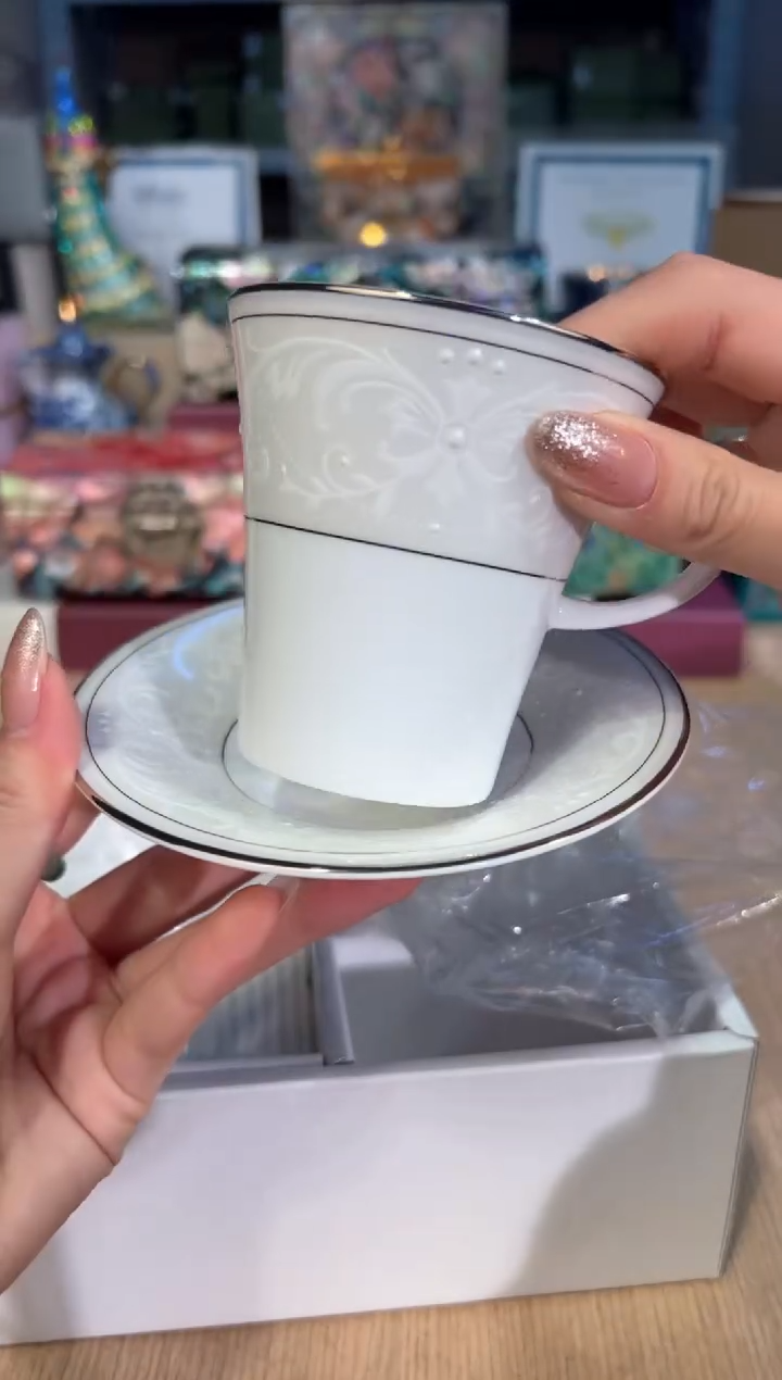 【闪购商品】杯302孤品FFF          