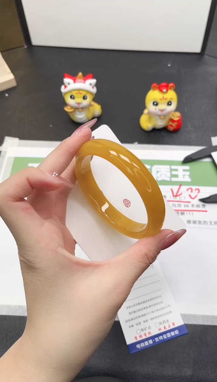 【闪购商品】石英质玉手镯未镶嵌334-63.7