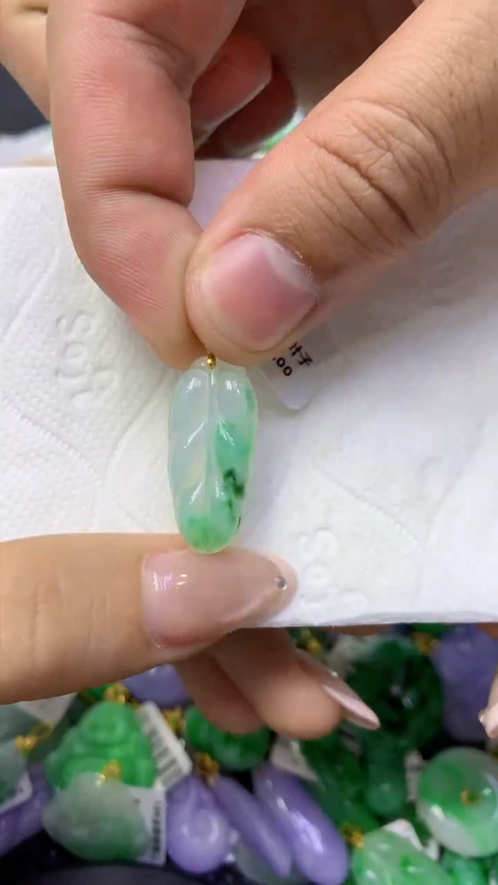 颈饰未镶嵌翡翠天然缅甸翡翠A货