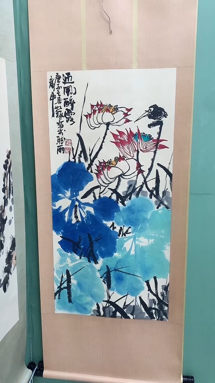 竖款精品三尺卷轴荷花