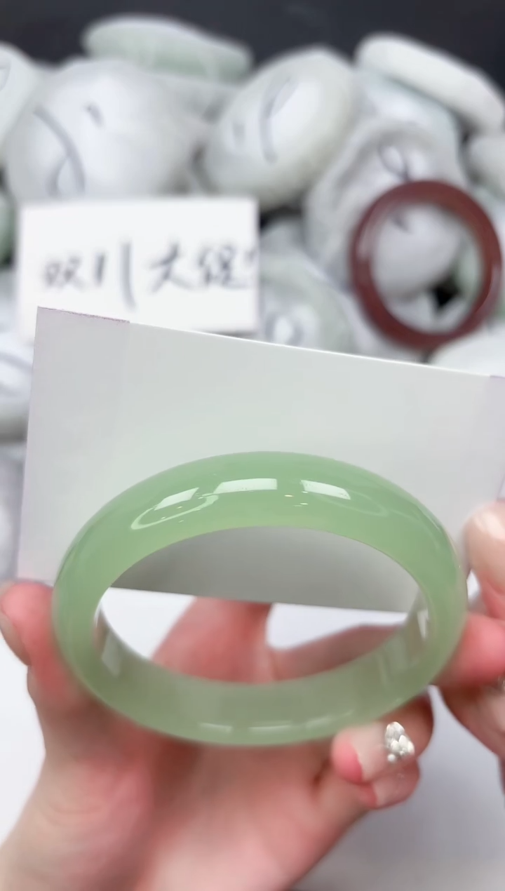 未镶嵌手镯石英质玉154-61