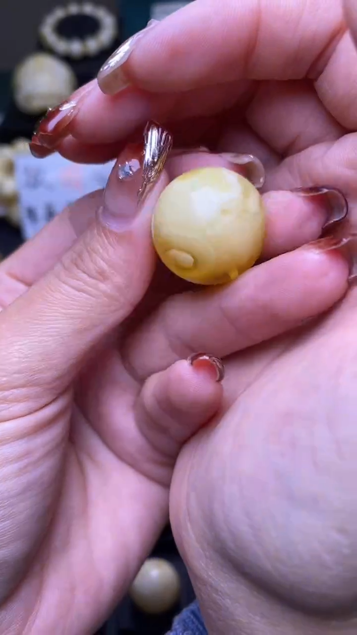 【闪购商品】琥珀裸石未镶嵌葵. 86