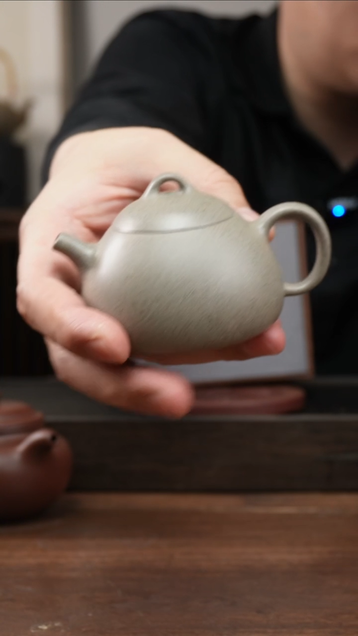 茶杯紫砂二*本绿还原烧冬心秦权     120CC  