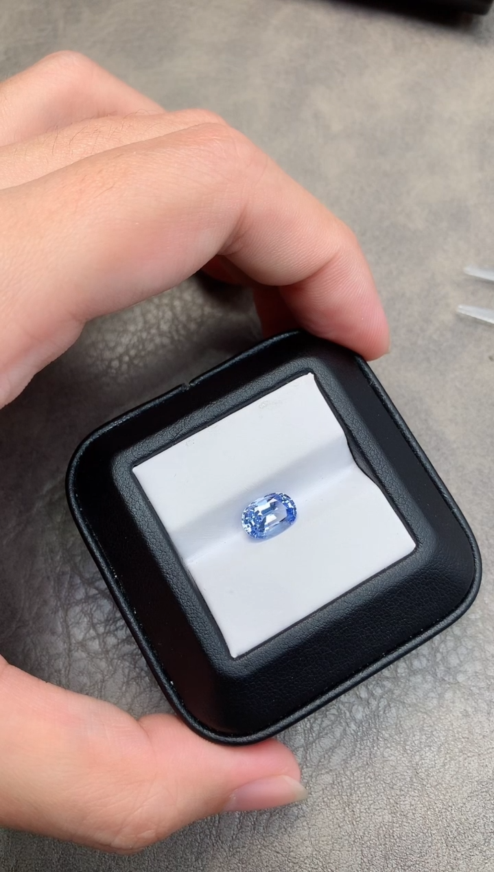 【闪购商品】蓝宝石裸石未镶嵌2.45ct 椭圆 EX