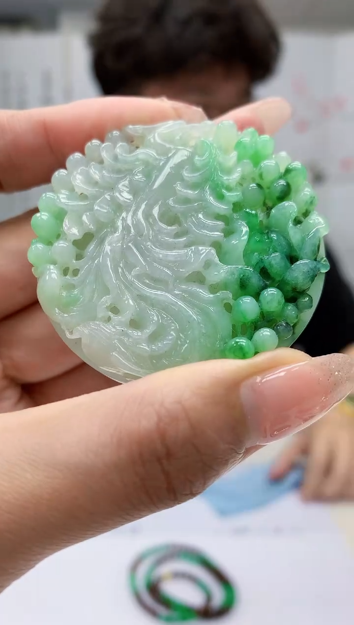 【闪购商品】定制翡翠未镶嵌4688MM-毛货挂件126赠珠链