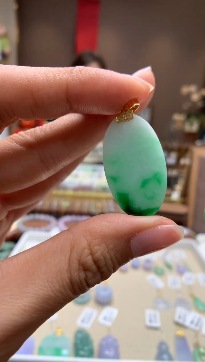 【闪购商品】翡翠颈饰未镶嵌无事牌