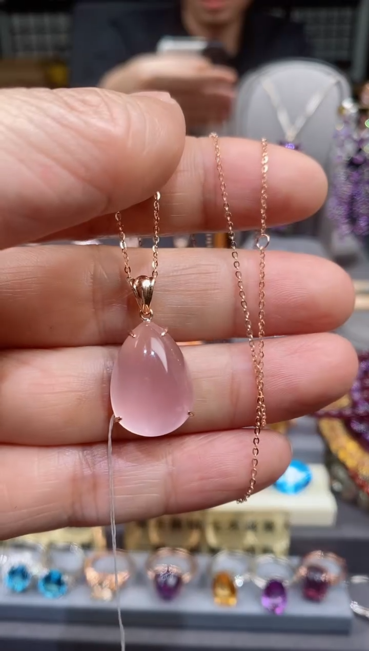 【闪购商品】芙蓉石吊坠18K金镶嵌芙蓉石吊坠 