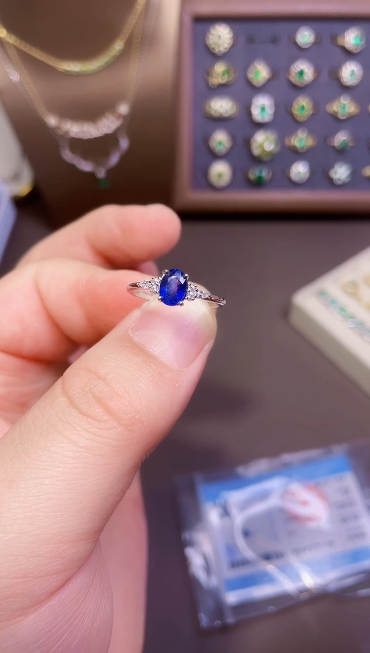 【闪购商品】蓝宝石戒指银S925镶嵌一枚